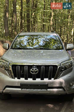 Внедорожник / Кроссовер Toyota Land Cruiser Prado 2017 в 