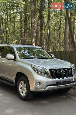 Внедорожник / Кроссовер Toyota Land Cruiser Prado 2017 в 