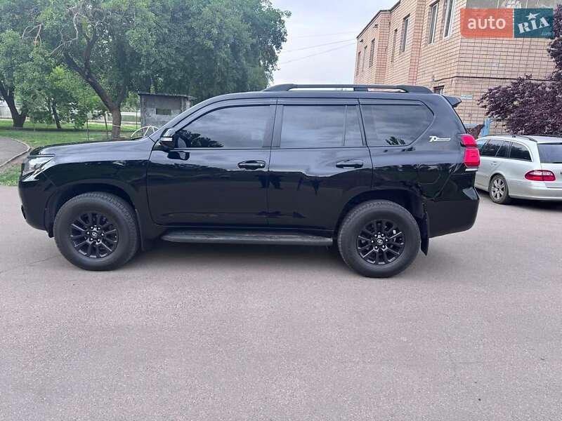 Внедорожник / Кроссовер Toyota Land Cruiser Prado 2017 в Николаеве