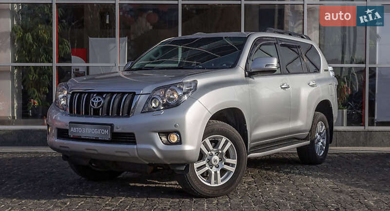 Toyota Land Cruiser Prado 2011
