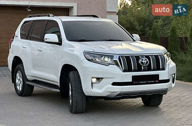 Позашляховик / Кросовер Toyota Land Cruiser Prado 2019 в 