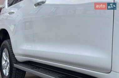 Позашляховик / Кросовер Toyota Land Cruiser Prado 2019 в 