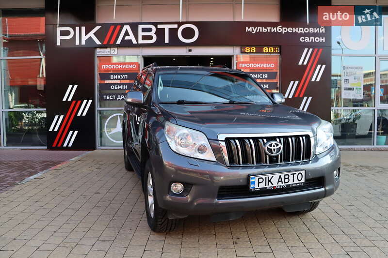 Toyota Land Cruiser Prado 2013
