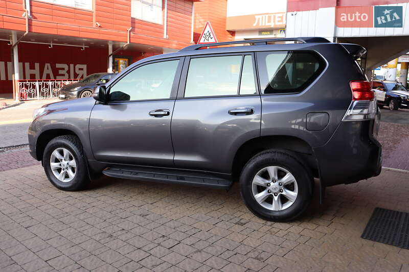 Внедорожник / Кроссовер Toyota Land Cruiser Prado 2013 в Львове