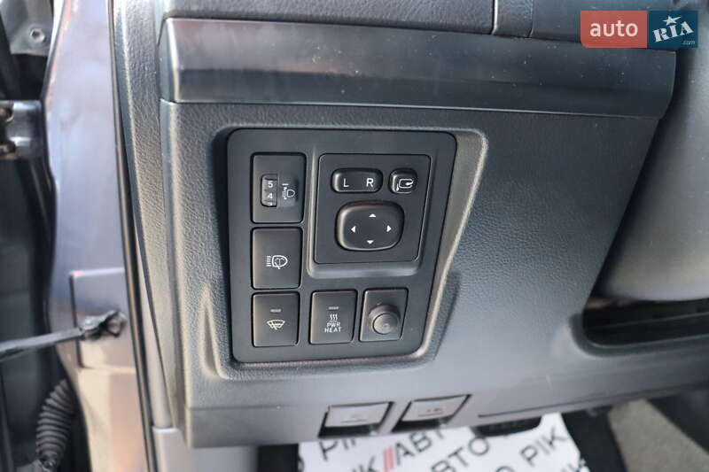 Внедорожник / Кроссовер Toyota Land Cruiser Prado 2013 в Львове