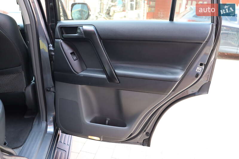 Внедорожник / Кроссовер Toyota Land Cruiser Prado 2013 в Львове