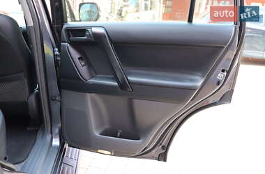 Внедорожник / Кроссовер Toyota Land Cruiser Prado 2013 в 