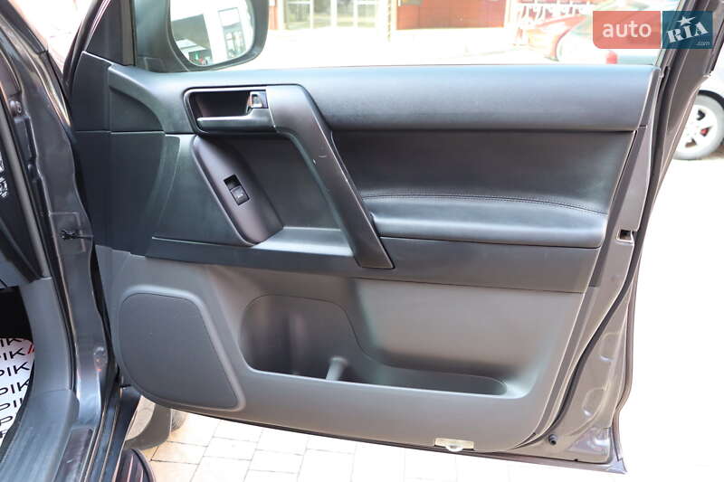 Внедорожник / Кроссовер Toyota Land Cruiser Prado 2013 в Львове