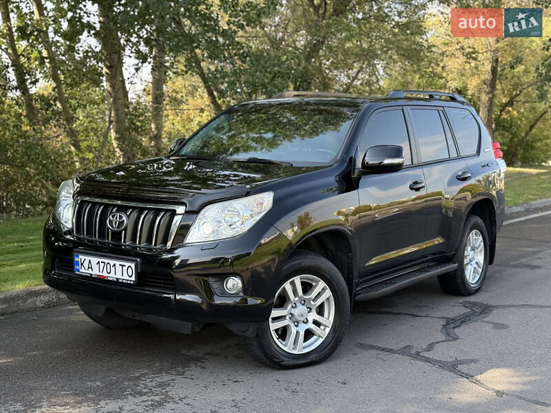 Внедорожник / Кроссовер Toyota Land Cruiser Prado 2012 в 