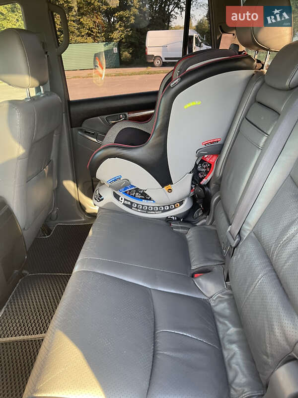 Позашляховик / Кросовер Toyota Land Cruiser Prado 2005 в Харкові