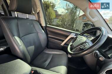 Внедорожник / Кроссовер Toyota Land Cruiser Prado 2018 в 