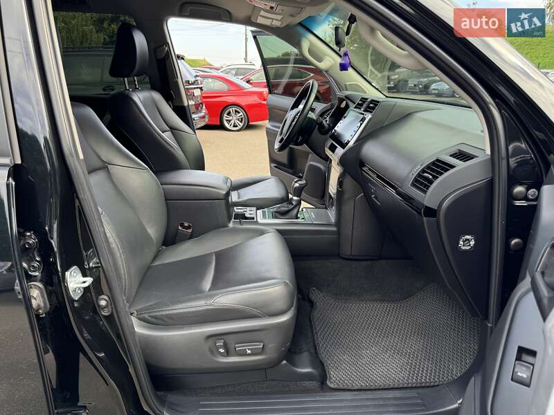 Внедорожник / Кроссовер Toyota Land Cruiser Prado 2021 в Киеве