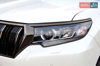 Позашляховик / Кросовер Toyota Land Cruiser Prado 2021 в  фото 31 Позашляховик / Кросовер Toyota Land Cruiser Prado 2021 в
