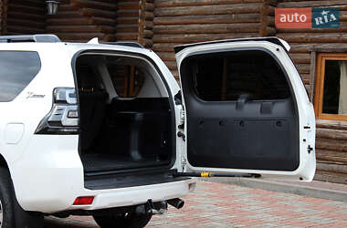 Позашляховик / Кросовер Toyota Land Cruiser Prado 2021 в  фото 81 Позашляховик / Кросовер Toyota Land Cruiser Prado 2021 в