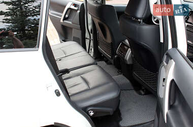 Позашляховик / Кросовер Toyota Land Cruiser Prado 2021 в  фото 75 Позашляховик / Кросовер Toyota Land Cruiser Prado 2021 в