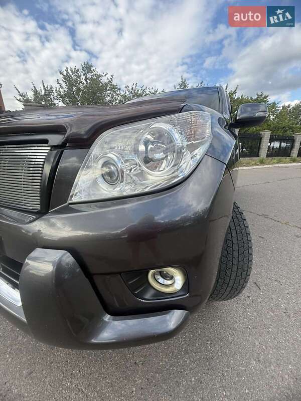 Внедорожник / Кроссовер Toyota Land Cruiser Prado 2010 в Харькове