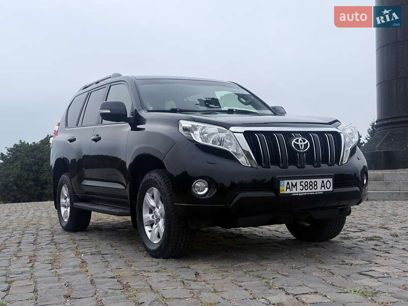 Внедорожник / Кроссовер Toyota Land Cruiser Prado 2014 в 