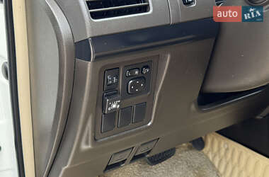 Внедорожник / Кроссовер Toyota Land Cruiser Prado 2010 в 