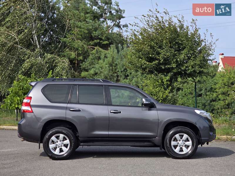 Внедорожник / Кроссовер Toyota Land Cruiser Prado 2017 в Хмельницком