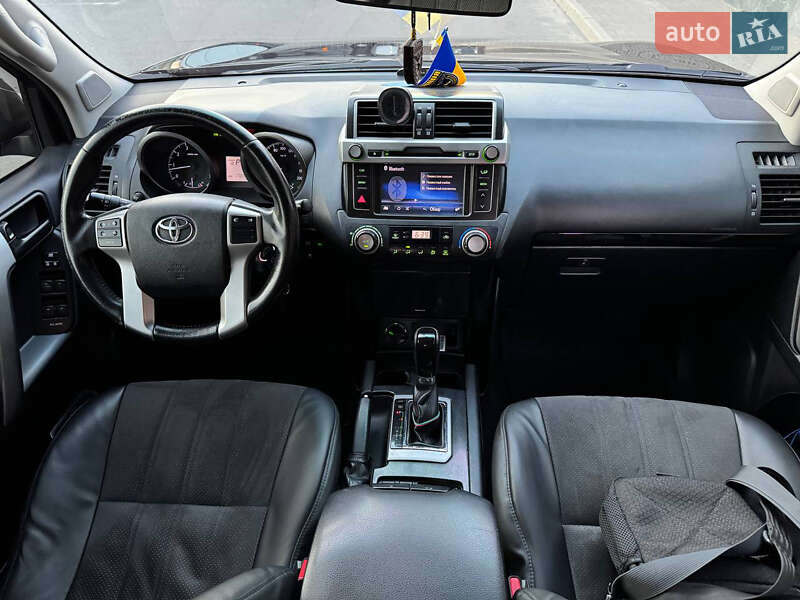 Внедорожник / Кроссовер Toyota Land Cruiser Prado 2016 в Киеве фото 17 Внедорожник / Кроссовер Toyota Land Cruiser Prado 2016 в Киеве