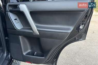 Внедорожник / Кроссовер Toyota Land Cruiser Prado 2015 в 