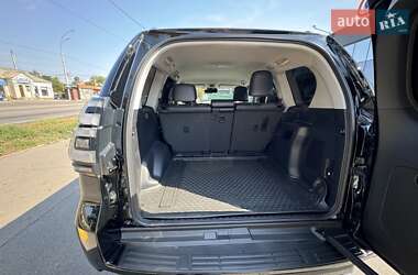 Внедорожник / Кроссовер Toyota Land Cruiser Prado 2021 в 