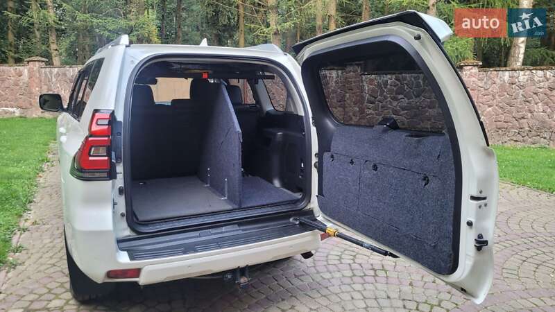 Позашляховик / Кросовер Toyota Land Cruiser Prado 2020 в Львові