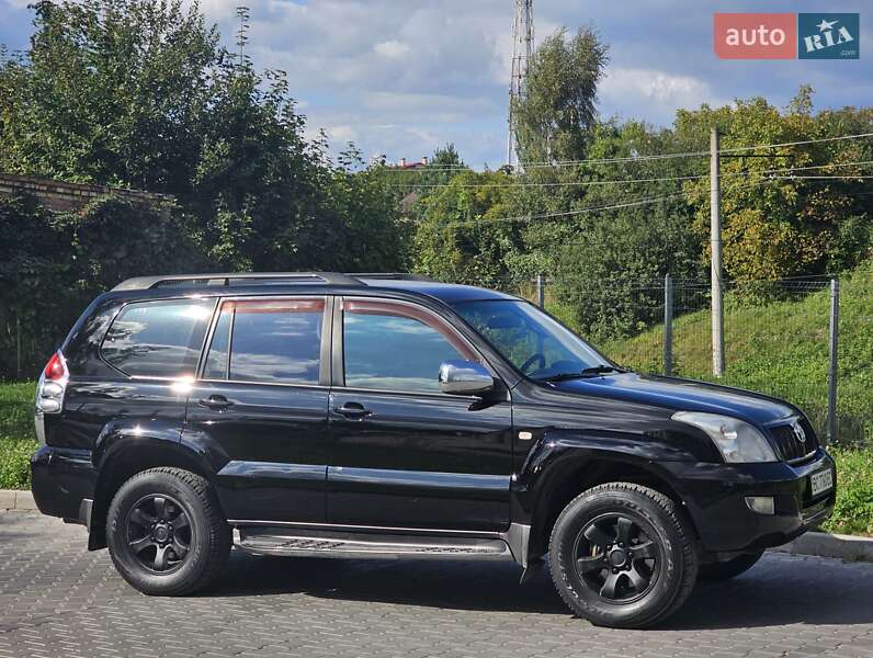 Позашляховик / Кросовер Toyota Land Cruiser Prado 2005 в Львові