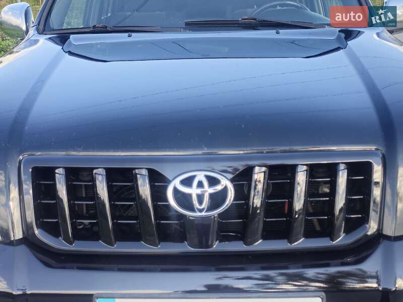 Позашляховик / Кросовер Toyota Land Cruiser Prado 2005 в Львові