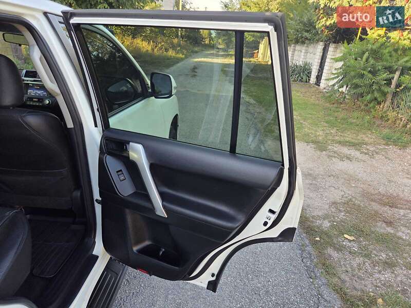 Внедорожник / Кроссовер Toyota Land Cruiser Prado 2014 в Каменском фото 25 Внедорожник / Кроссовер Toyota Land Cruiser Prado 2014 в Каменском