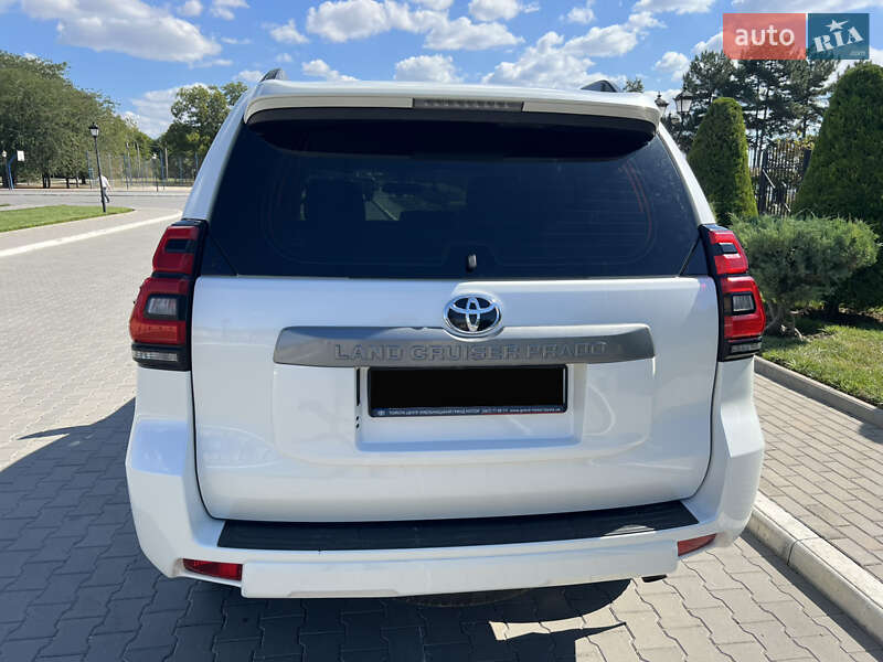 Внедорожник / Кроссовер Toyota Land Cruiser Prado 2018 в Измаиле
