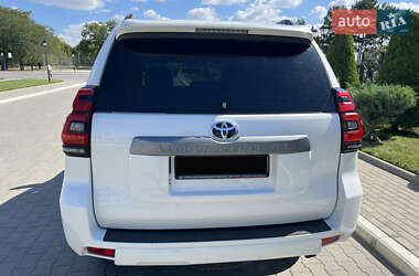 Внедорожник / Кроссовер Toyota Land Cruiser Prado 2018 в 