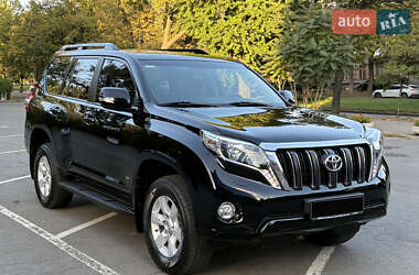 Внедорожник / Кроссовер Toyota Land Cruiser Prado 2016 в Днепре