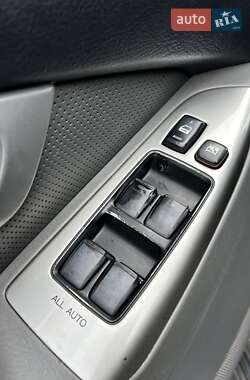 Внедорожник / Кроссовер Toyota Land Cruiser Prado 2006 в 