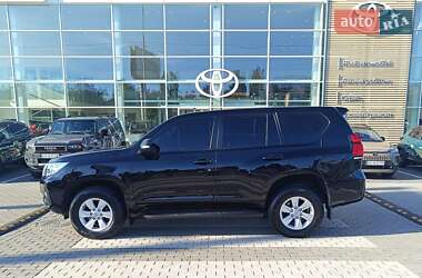 Позашляховик / Кросовер Toyota Land Cruiser Prado 2019 в 