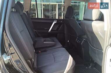 Позашляховик / Кросовер Toyota Land Cruiser Prado 2019 в 