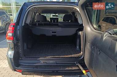 Позашляховик / Кросовер Toyota Land Cruiser Prado 2019 в 