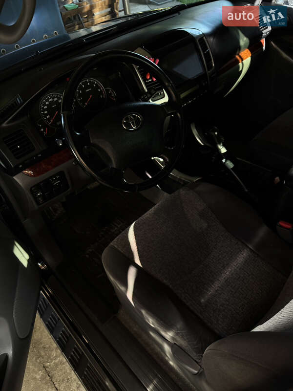 Внедорожник / Кроссовер Toyota Land Cruiser Prado 2006 в Тлумаче