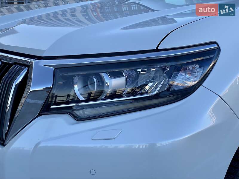 Позашляховик / Кросовер Toyota Land Cruiser Prado 2019 в Києві