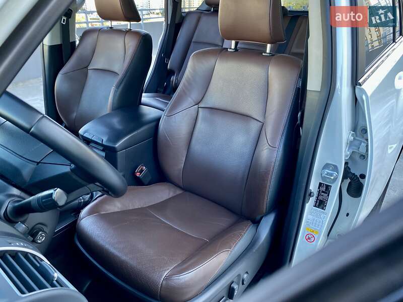 Позашляховик / Кросовер Toyota Land Cruiser Prado 2019 в Києві