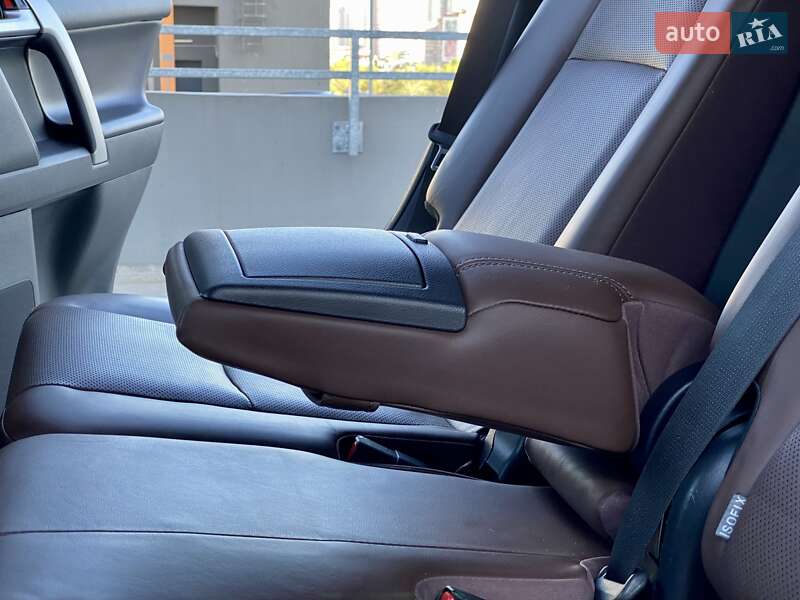 Позашляховик / Кросовер Toyota Land Cruiser Prado 2019 в Києві