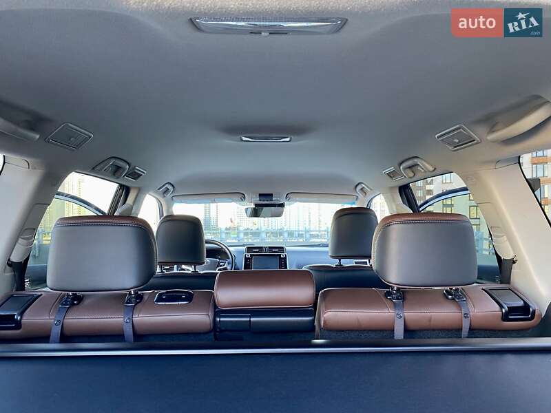 Позашляховик / Кросовер Toyota Land Cruiser Prado 2019 в Києві