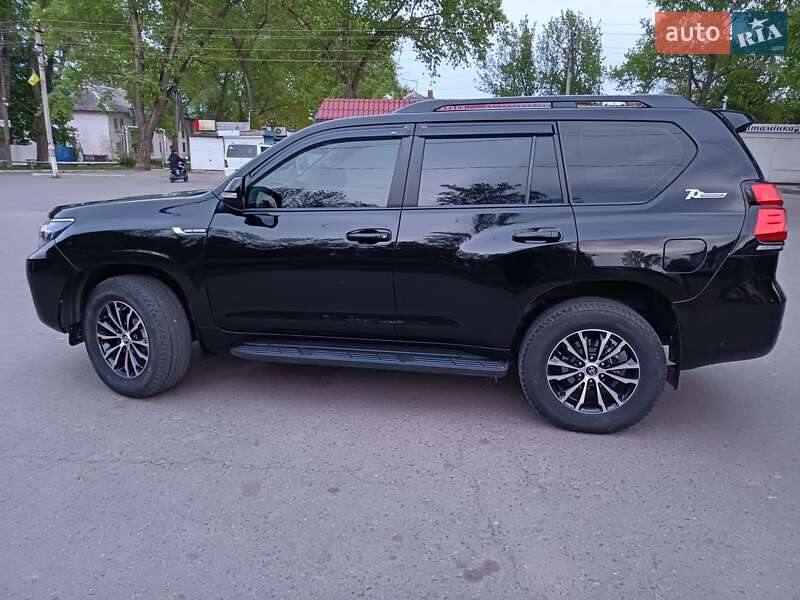 Внедорожник / Кроссовер Toyota Land Cruiser Prado 2010 в Александрие