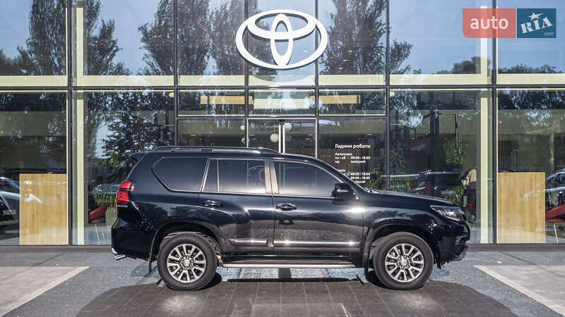 Внедорожник / Кроссовер Toyota Land Cruiser Prado 2019 в Днепре