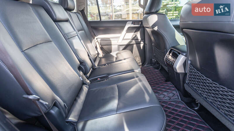 Внедорожник / Кроссовер Toyota Land Cruiser Prado 2019 в Днепре