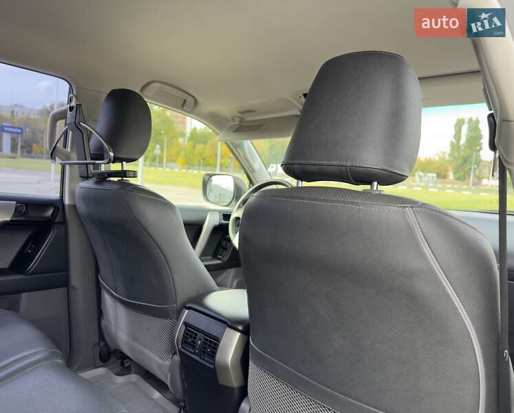 Позашляховик / Кросовер Toyota Land Cruiser Prado 2012 в Харкові