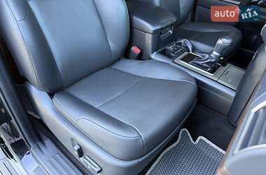 Внедорожник / Кроссовер Toyota Land Cruiser Prado 2021 в 