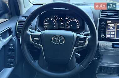 Внедорожник / Кроссовер Toyota Land Cruiser Prado 2021 в 