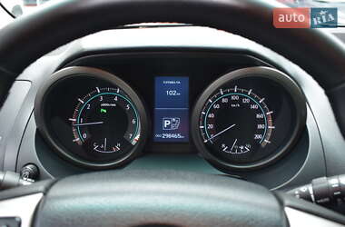 Внедорожник / Кроссовер Toyota Land Cruiser Prado 2012 в 