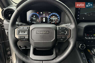 Внедорожник / Кроссовер Toyota Land Cruiser Prado 2025 в 